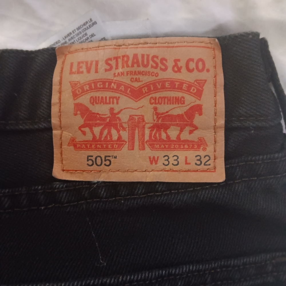 Black Levi's 505s
